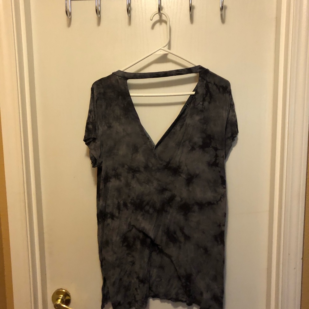 Grey tee - Picture 2 of 3